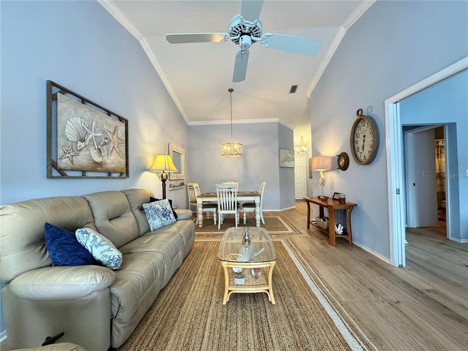 For Rent: $2,500 (2 beds, 2 baths, 1368 Square Feet)