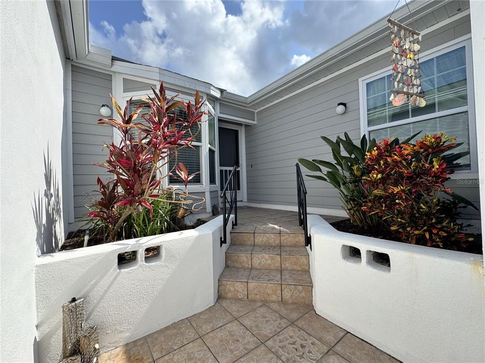 For Rent: $2,500 (2 beds, 2 baths, 1368 Square Feet)