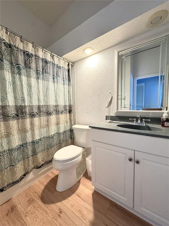 For Rent: $2,500 (2 beds, 2 baths, 1368 Square Feet)