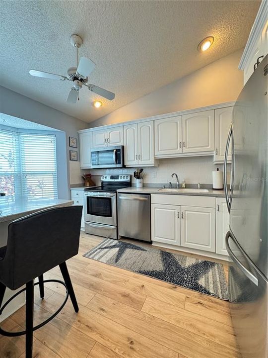 For Rent: $2,500 (2 beds, 2 baths, 1368 Square Feet)