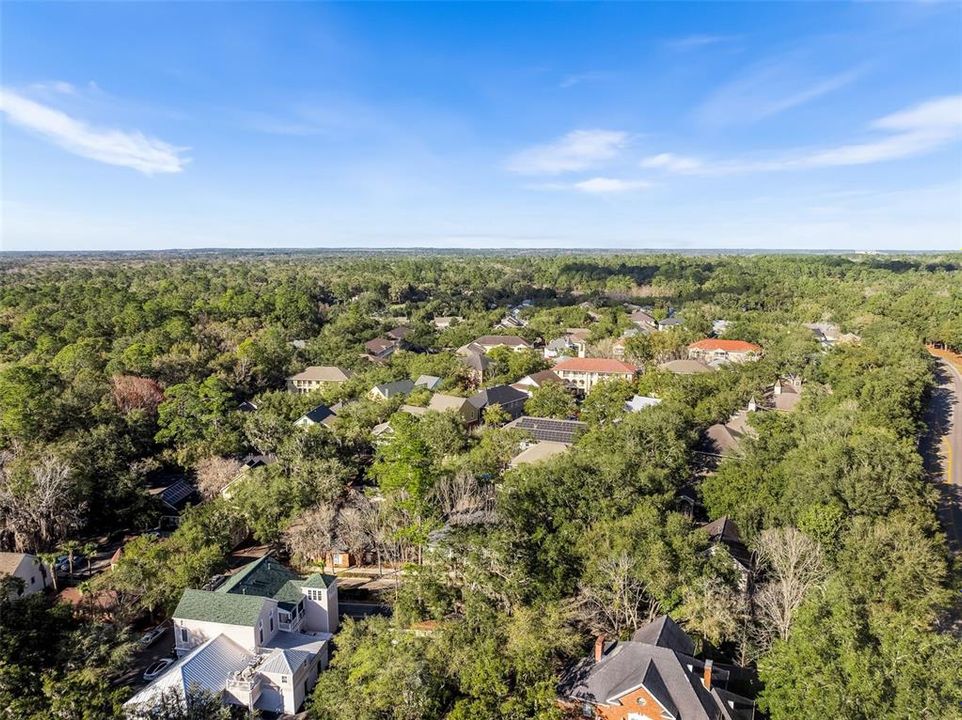 Под контрактом: $710,000 (3 спален, 2 ванн, 2519 Квадратных фут)