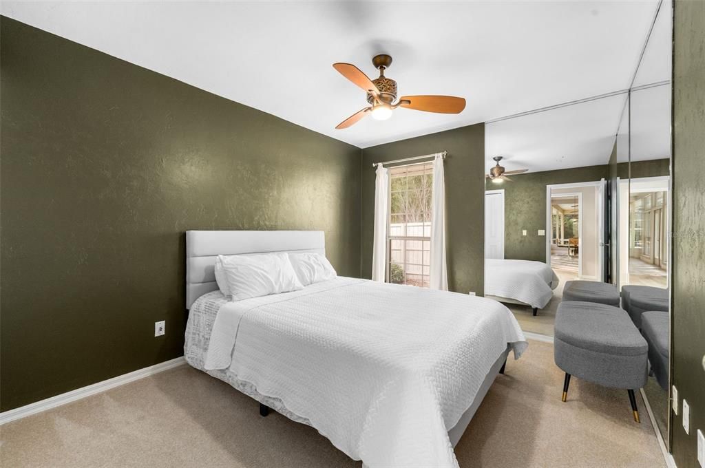 Под контрактом: $710,000 (3 спален, 2 ванн, 2519 Квадратных фут)