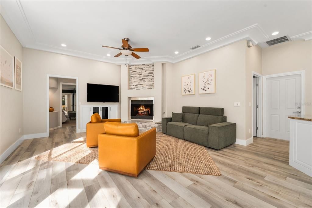 Под контрактом: $710,000 (3 спален, 2 ванн, 2519 Квадратных фут)