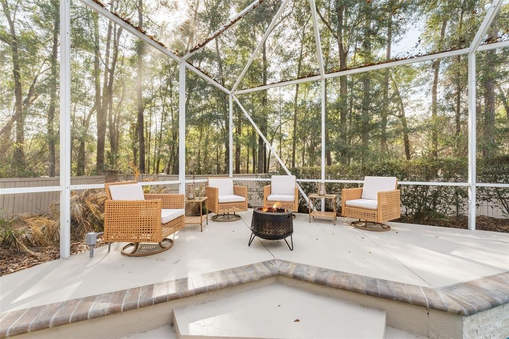 Под контрактом: $710,000 (3 спален, 2 ванн, 2519 Квадратных фут)