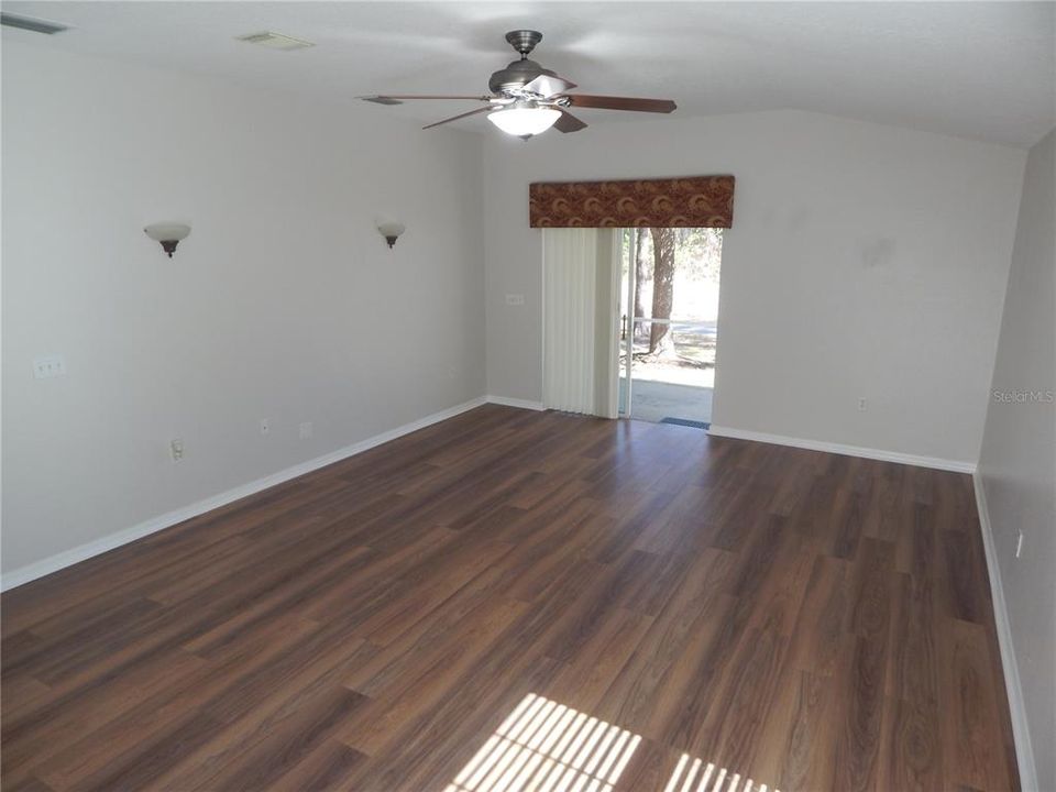 Activo con contrato: $259,000 (2 camas, 2 baños, 1432 Pies cuadrados)