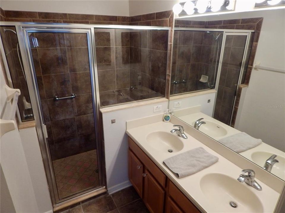 Activo con contrato: $259,000 (2 camas, 2 baños, 1432 Pies cuadrados)