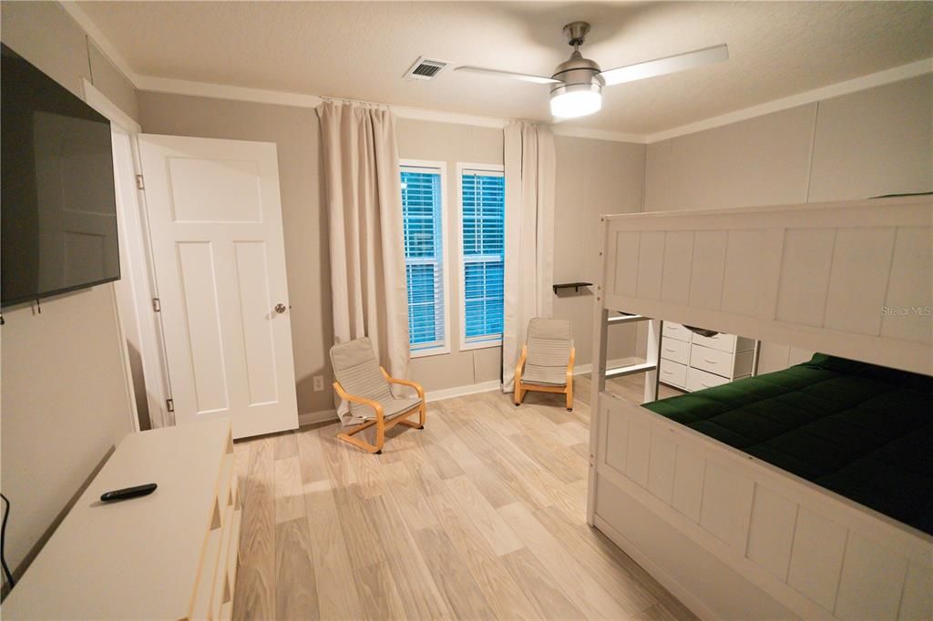 For Sale: $850,000 (3 beds, 2 baths, 1800 Square Feet)