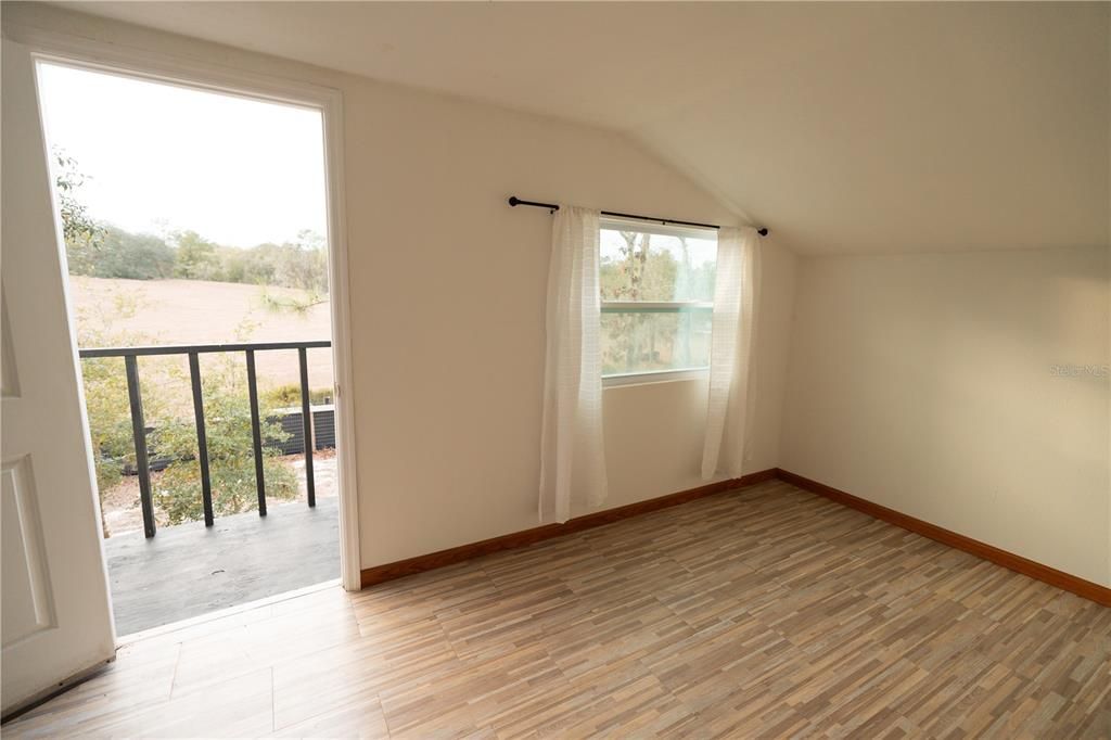 For Sale: $850,000 (3 beds, 2 baths, 1800 Square Feet)