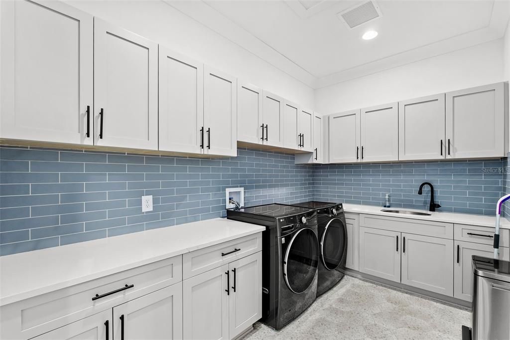 En Venta: $4,200,000 (5 camas, 6 baños, 5805 Pies cuadrados)