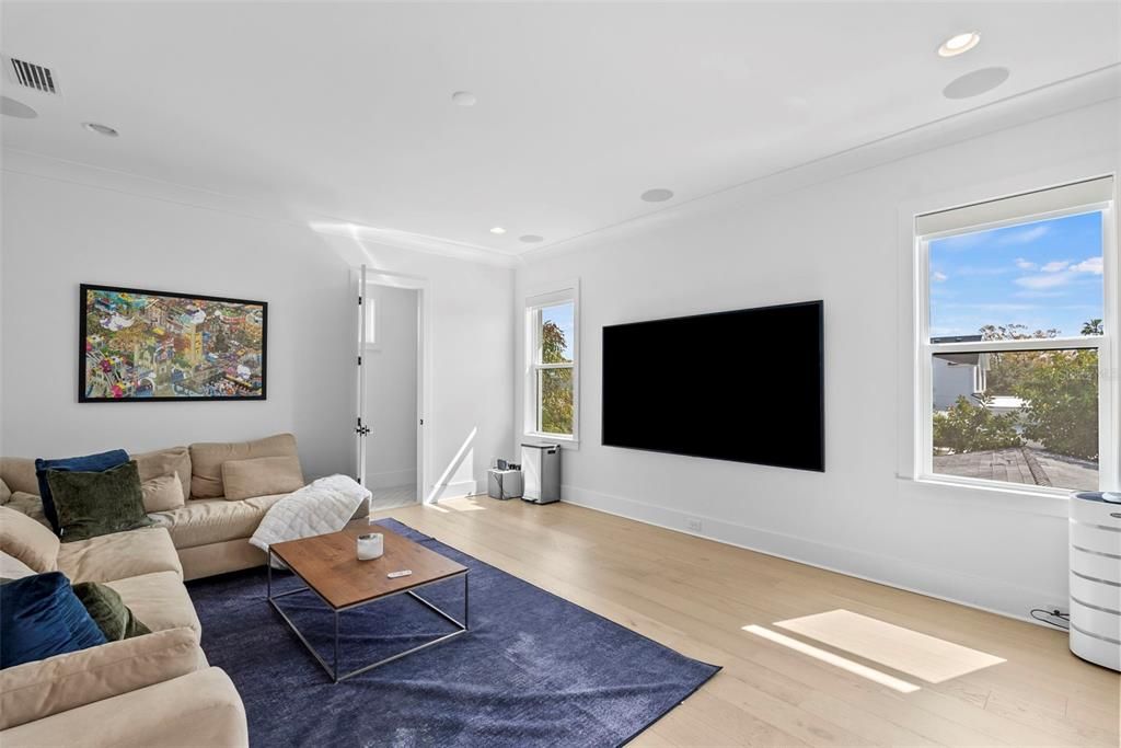 En Venta: $4,200,000 (5 camas, 6 baños, 5805 Pies cuadrados)