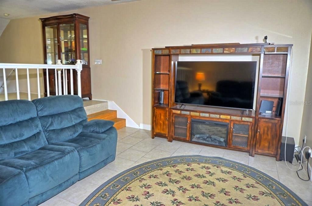 For Sale: $329,500 (2 beds, 2 baths, 1574 Square Feet)