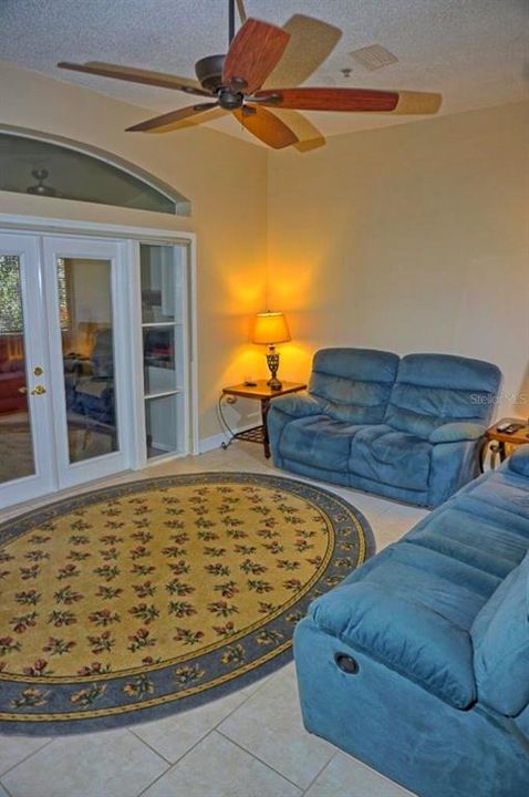 For Sale: $329,500 (2 beds, 2 baths, 1574 Square Feet)