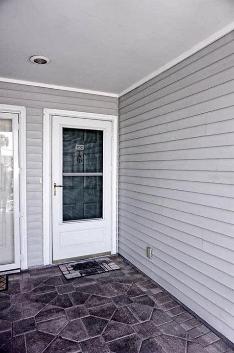 For Sale: $329,500 (2 beds, 2 baths, 1574 Square Feet)