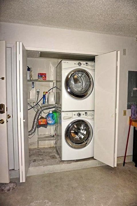 For Sale: $329,500 (2 beds, 2 baths, 1574 Square Feet)