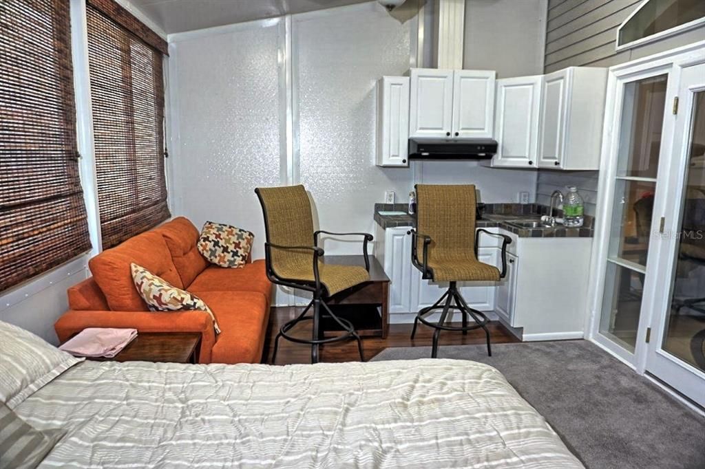 For Sale: $329,500 (2 beds, 2 baths, 1574 Square Feet)