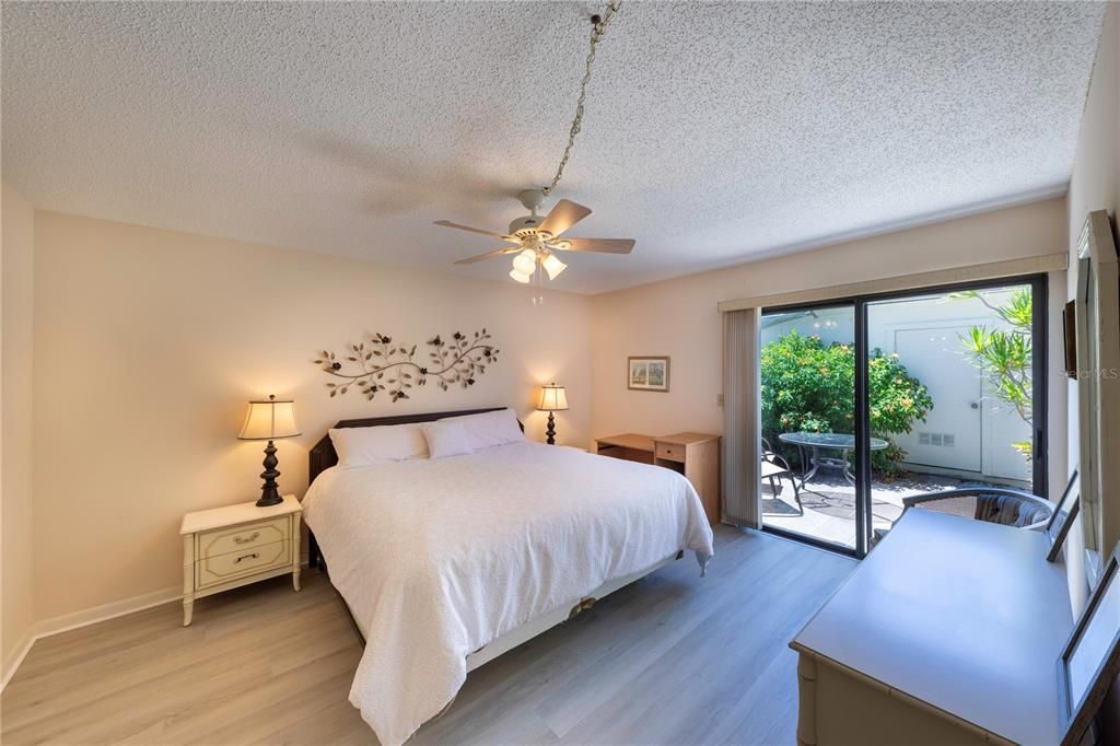 For Rent: $1,800 (2 beds, 2 baths, 1092 Square Feet)