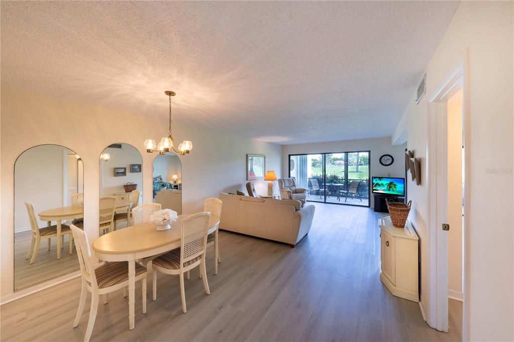 For Rent: $1,800 (2 beds, 2 baths, 1092 Square Feet)