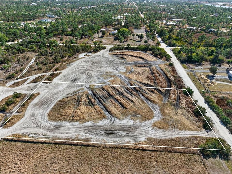 На продажу: $60,000 (1.25 acres)