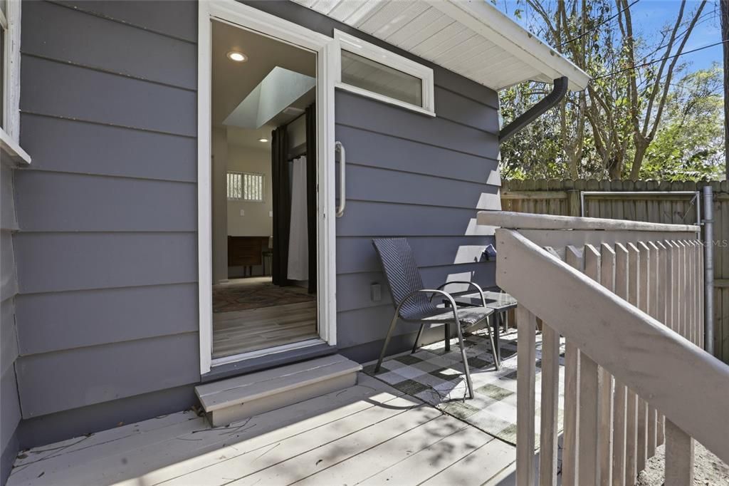 Activo con contrato: $599,900 (5 camas, 3 baños, 3104 Pies cuadrados)