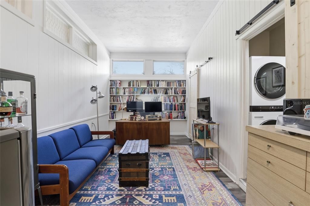 Activo con contrato: $599,900 (5 camas, 3 baños, 3104 Pies cuadrados)