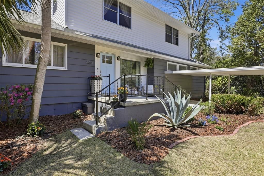 Activo con contrato: $599,900 (5 camas, 3 baños, 3104 Pies cuadrados)