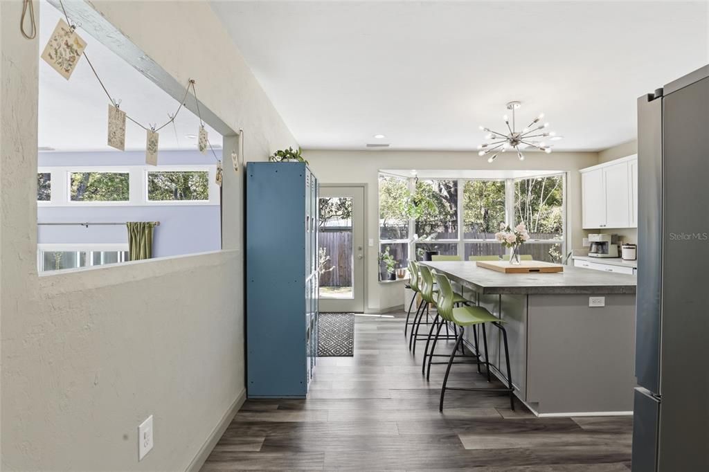 Activo con contrato: $599,900 (5 camas, 3 baños, 3104 Pies cuadrados)