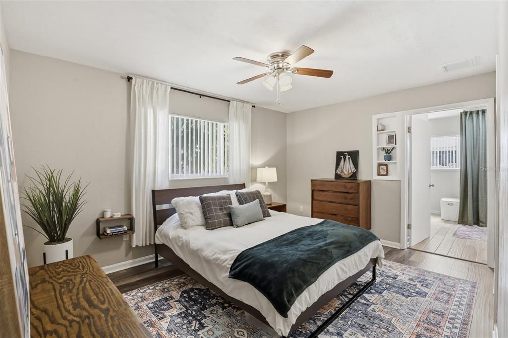 Activo con contrato: $599,900 (5 camas, 3 baños, 3104 Pies cuadrados)