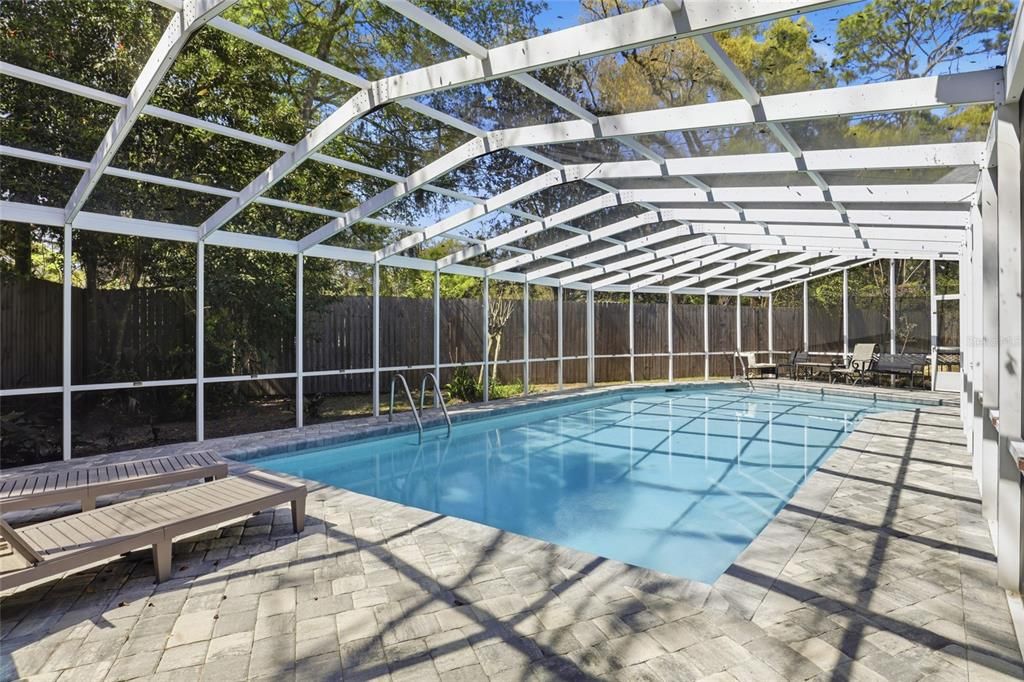 Activo con contrato: $599,900 (5 camas, 3 baños, 3104 Pies cuadrados)