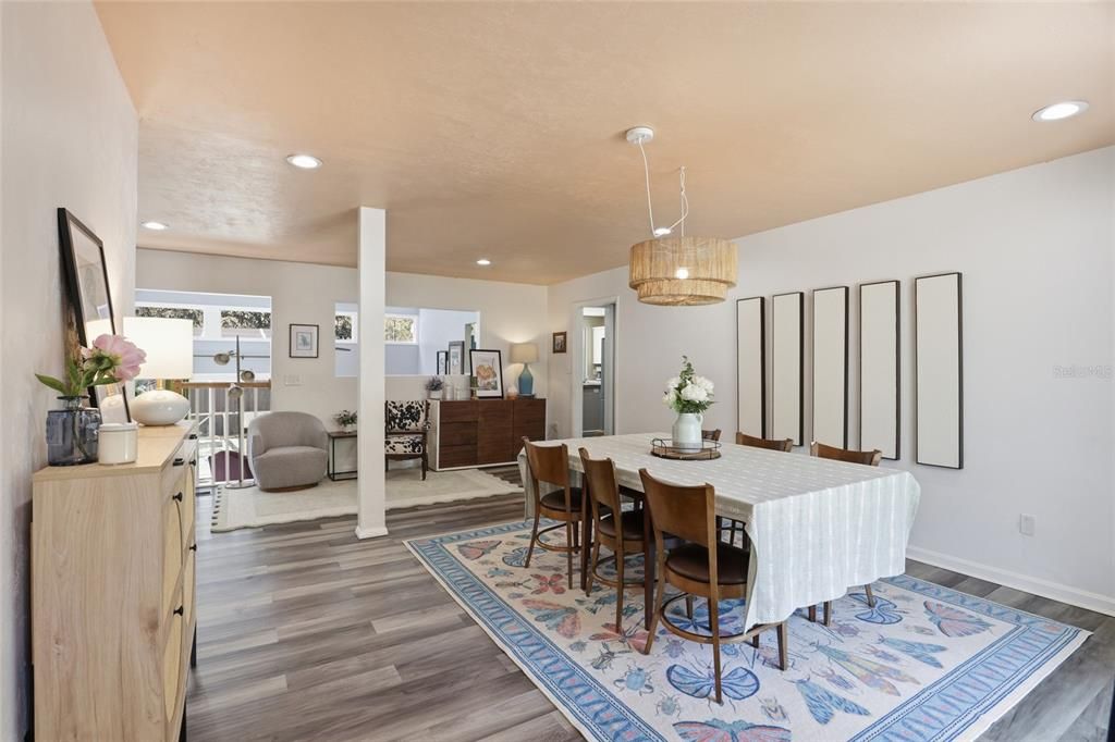 Activo con contrato: $599,900 (5 camas, 3 baños, 3104 Pies cuadrados)