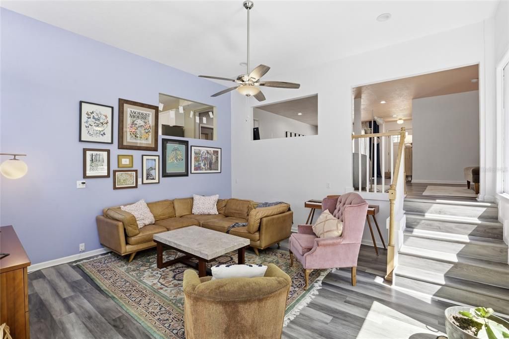 Activo con contrato: $599,900 (5 camas, 3 baños, 3104 Pies cuadrados)