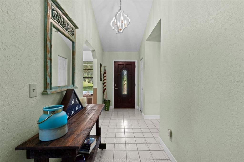 En Venta: $964,900 (4 camas, 3 baños, 2574 Pies cuadrados)