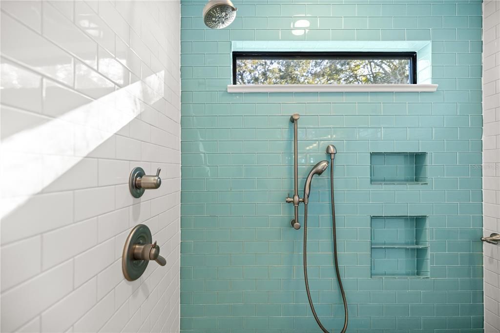 En Venta: $964,900 (4 camas, 3 baños, 2574 Pies cuadrados)