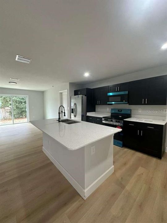 For Rent: $1,795 (3 beds, 2 baths, 1287 Square Feet)
