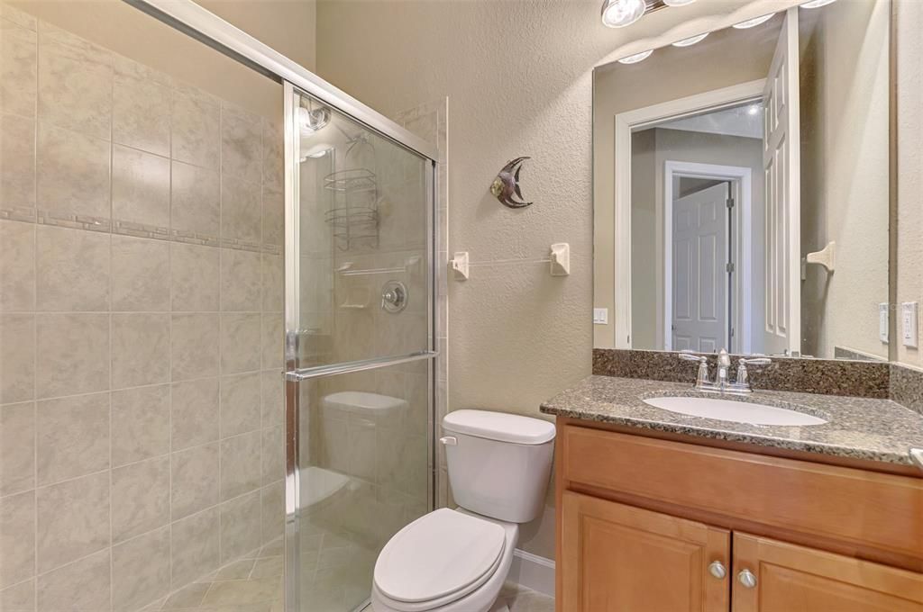 Activo con contrato: $329,000 (2 camas, 2 baños, 1577 Pies cuadrados)