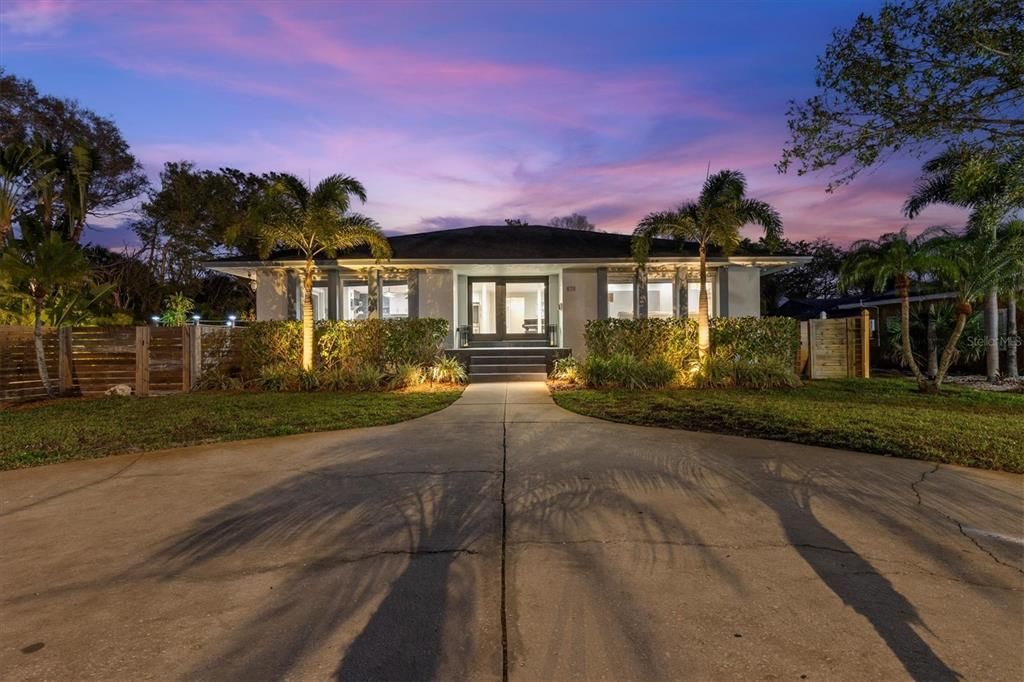 Active With Contract: $1,590,000 (3 beds, 2 baths, 2142 Square Feet)