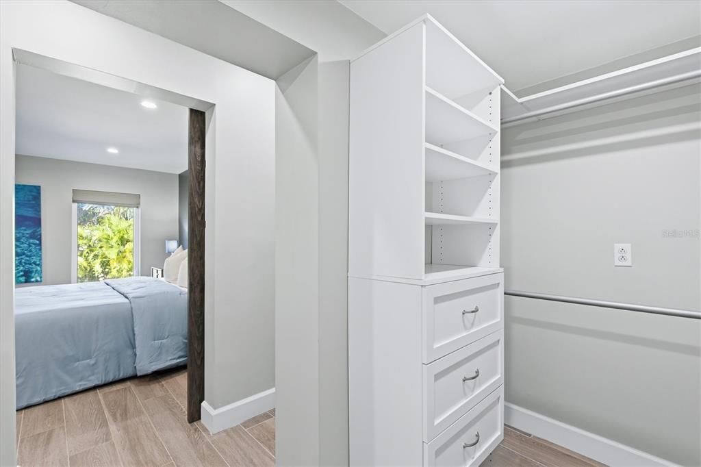 Active With Contract: $1,590,000 (3 beds, 2 baths, 2142 Square Feet)
