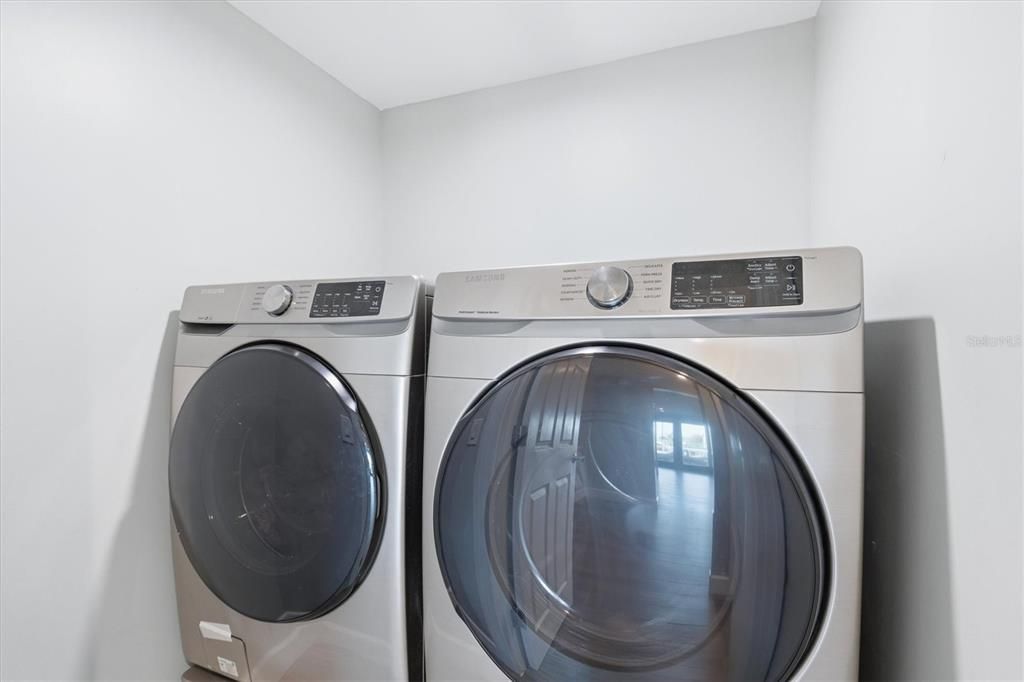Active With Contract: $1,590,000 (3 beds, 2 baths, 2142 Square Feet)
