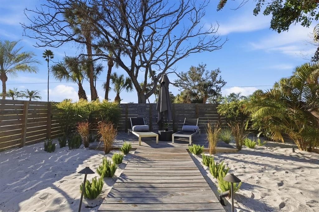 Active With Contract: $1,590,000 (3 beds, 2 baths, 2142 Square Feet)