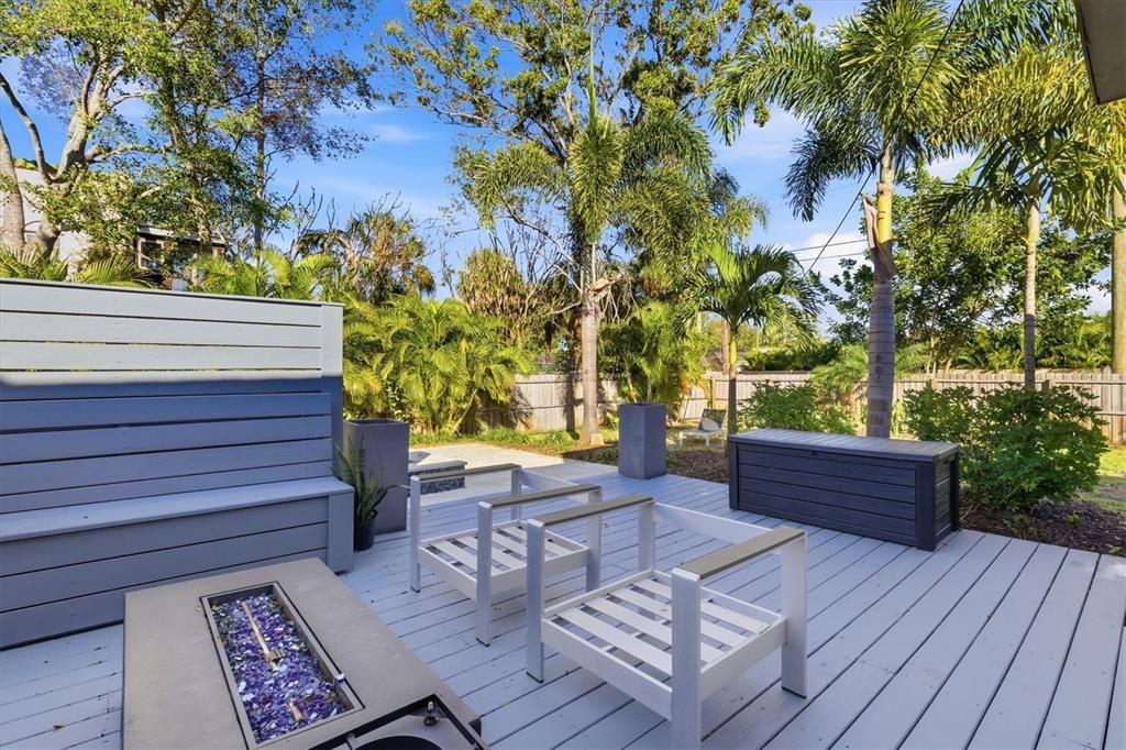 Active With Contract: $1,590,000 (3 beds, 2 baths, 2142 Square Feet)