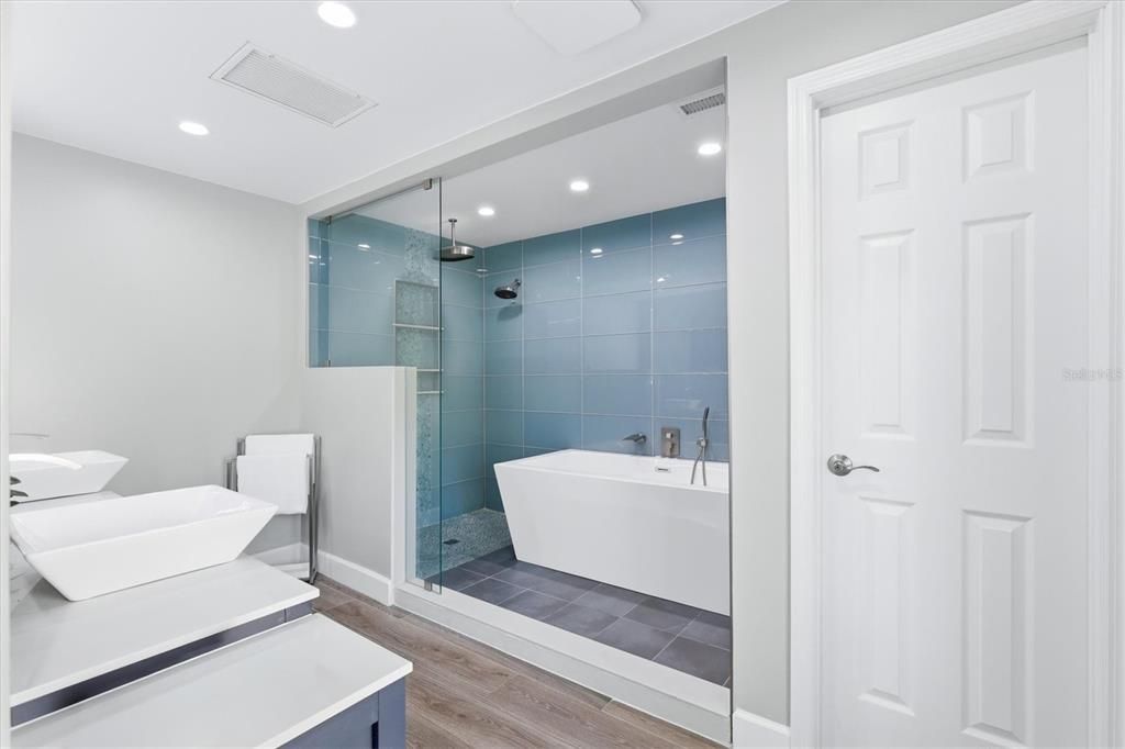 Active With Contract: $1,590,000 (3 beds, 2 baths, 2142 Square Feet)