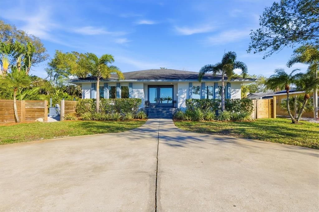 Active With Contract: $1,590,000 (3 beds, 2 baths, 2142 Square Feet)