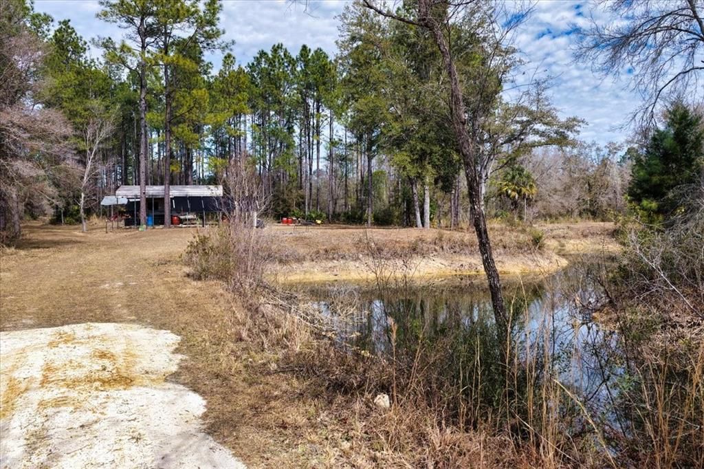 На продажу: $412,000 (59.89 acres)