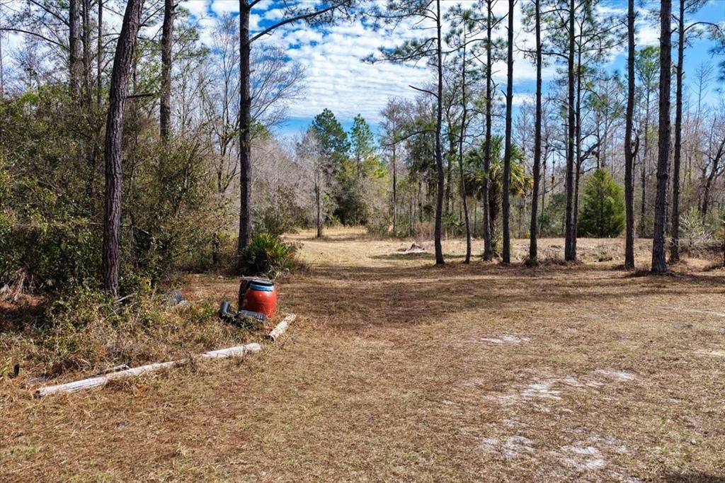 На продажу: $412,000 (59.89 acres)