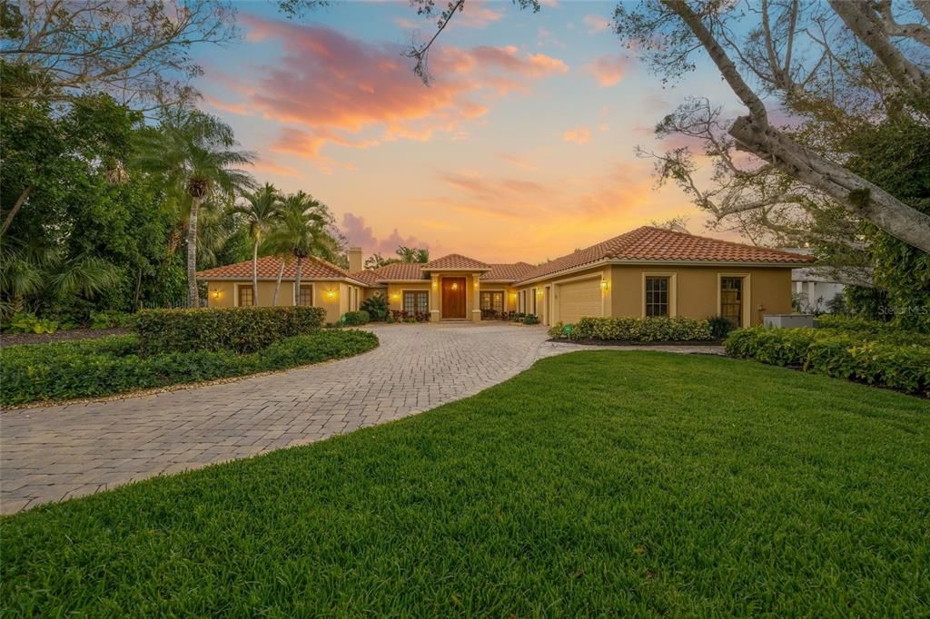 For Sale: $4,250,000 (5 beds, 4 baths, 4143 Square Feet)