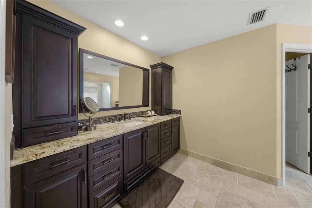 For Sale: $4,250,000 (5 beds, 4 baths, 4143 Square Feet)