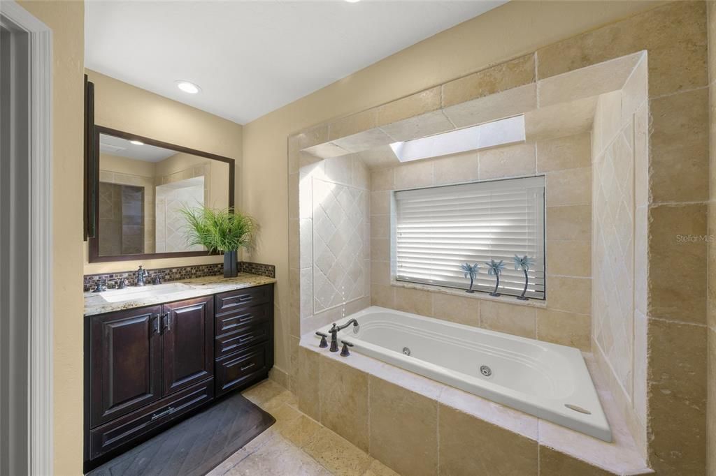 For Sale: $4,250,000 (5 beds, 4 baths, 4143 Square Feet)