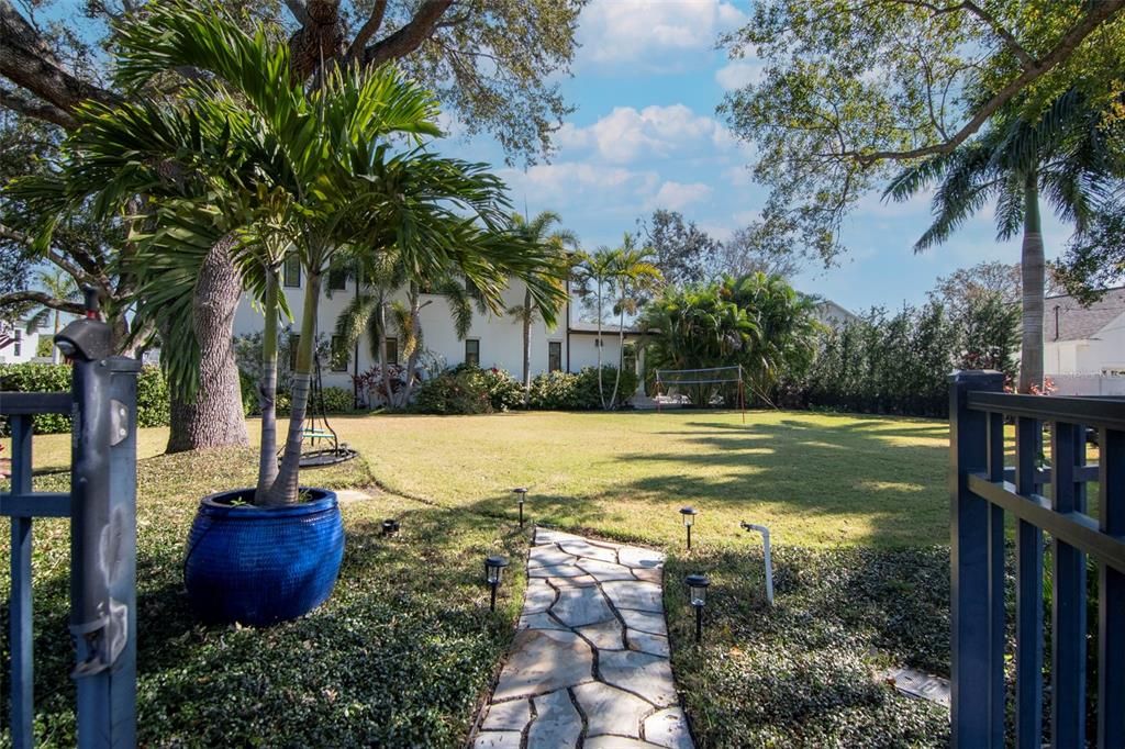 En Venta: $3,999,999 (5 camas, 6 baños, 5154 Pies cuadrados)
