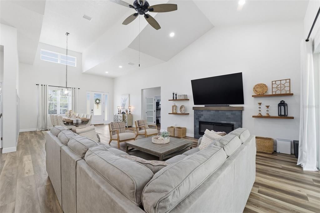 Active With Contract: $648,999 (4 beds, 3 baths, 3055 Square Feet)