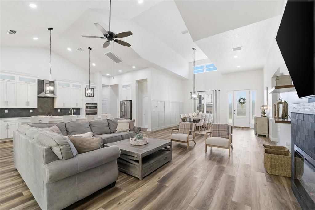 Active With Contract: $648,999 (4 beds, 3 baths, 3055 Square Feet)