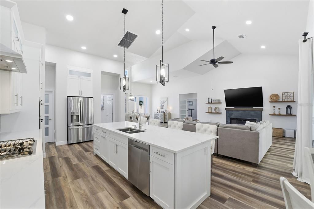Active With Contract: $648,999 (4 beds, 3 baths, 3055 Square Feet)